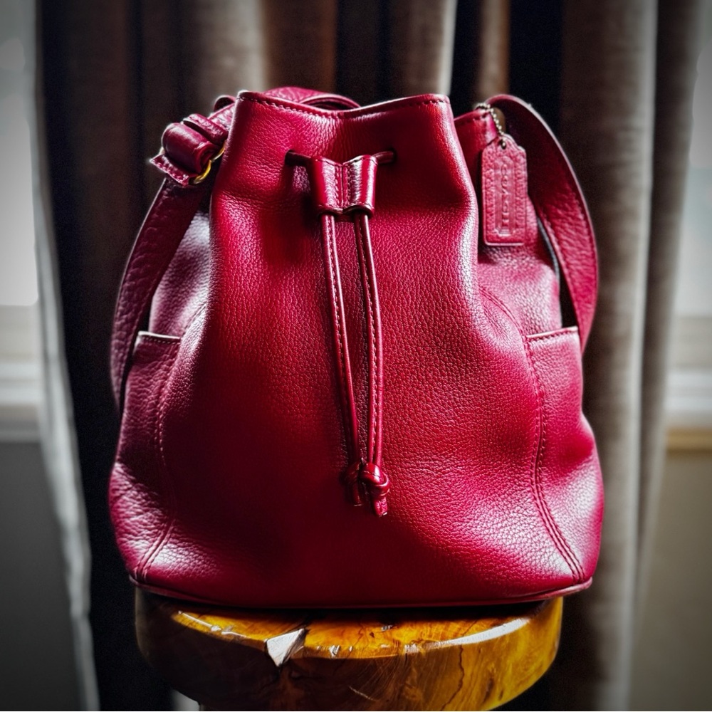 Coach 4926 vintage Sonoma bucket bag color Tomato 🍅